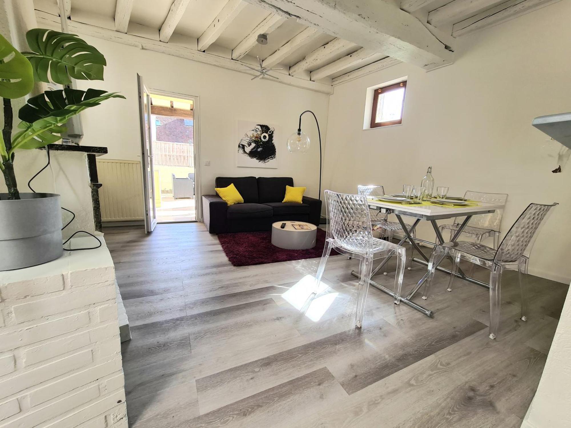 Maison Charme Avec Terrasse Hypercentre, Tres Calme Joigny Exterior foto